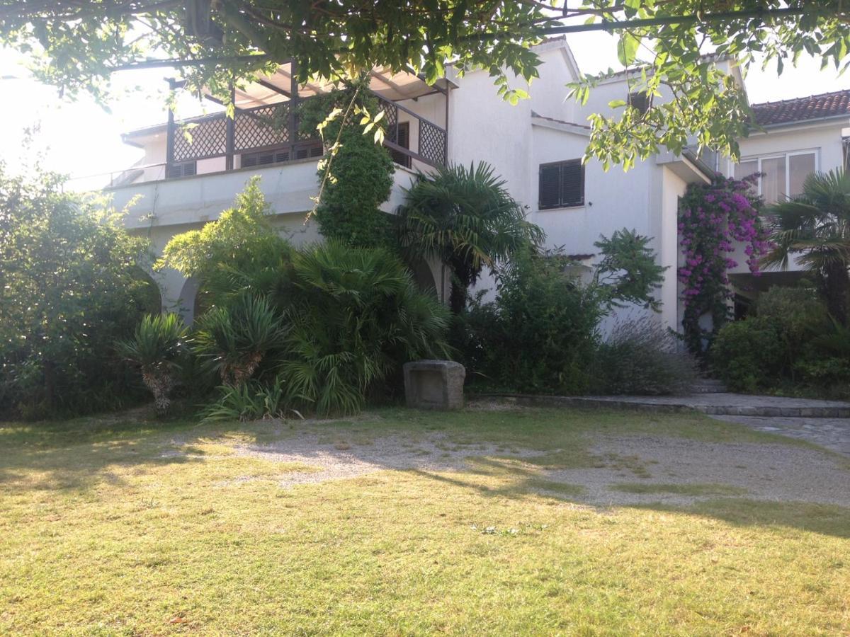 Apartmani Dubasnica Malinska Exteriör bild