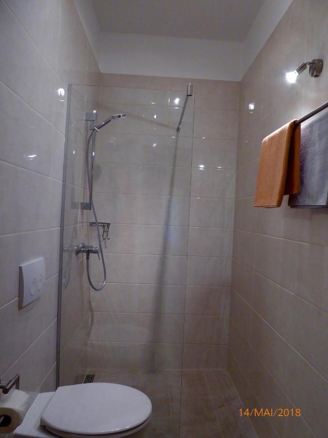 Apartmani Dubasnica Malinska Exteriör bild