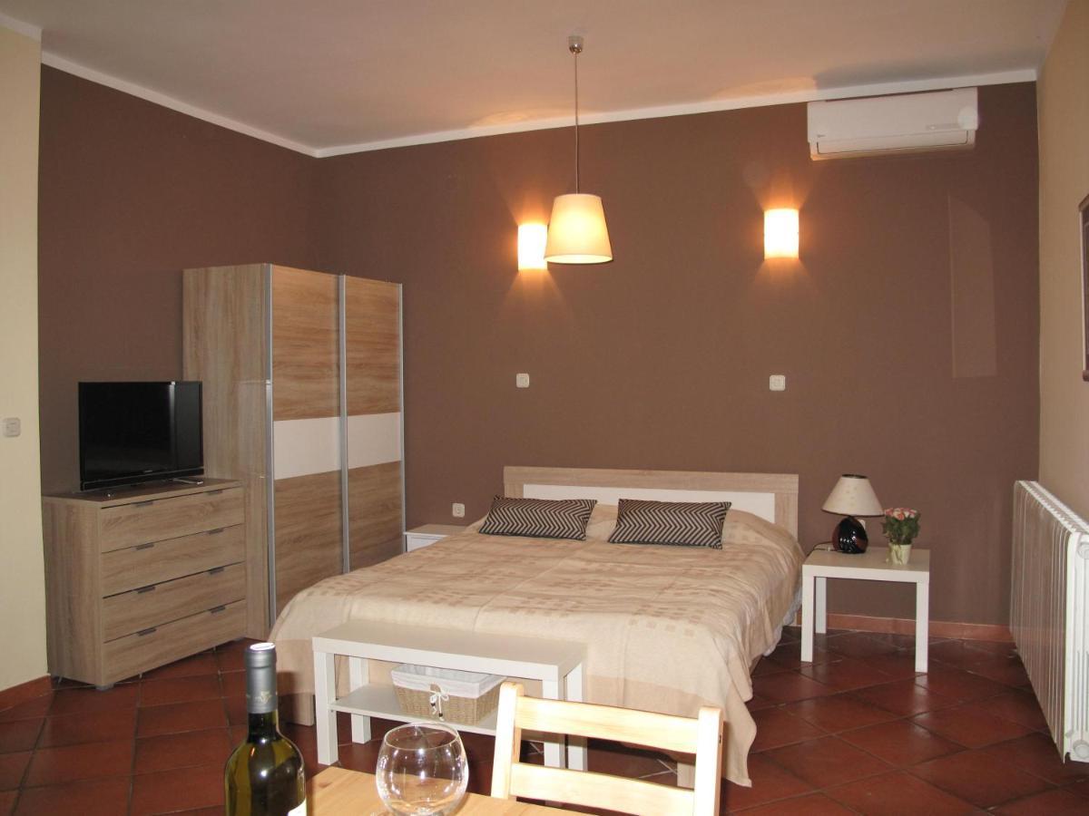 Apartmani Dubasnica Malinska Exteriör bild