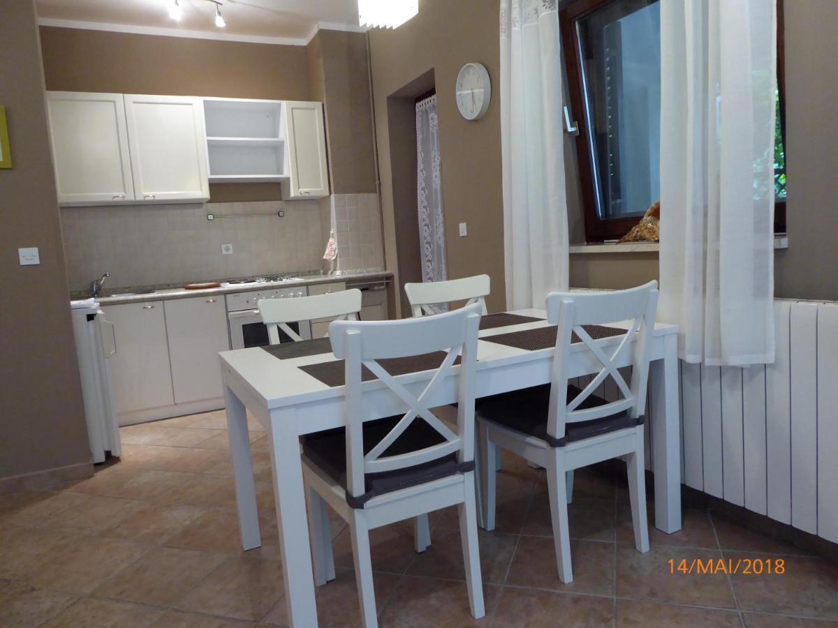 Apartmani Dubasnica Malinska Exteriör bild