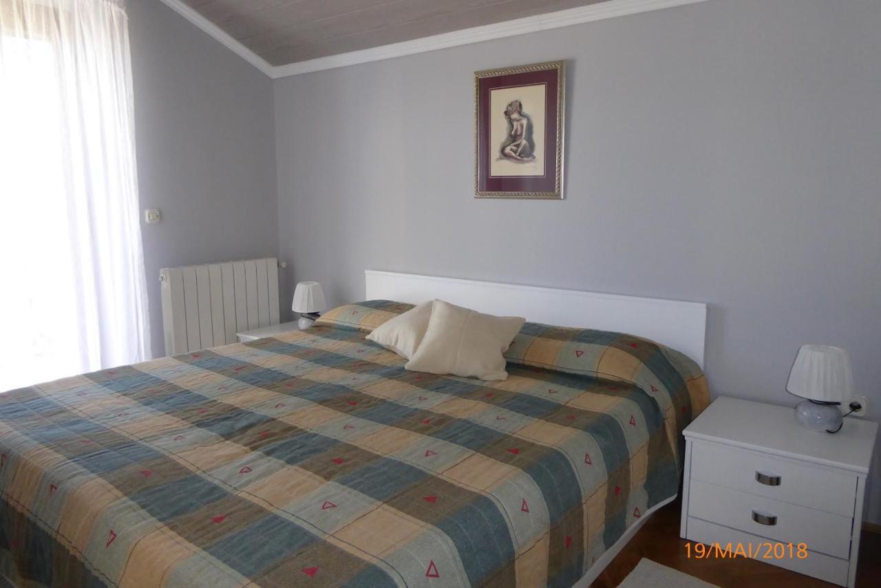 Apartmani Dubasnica Malinska Exteriör bild
