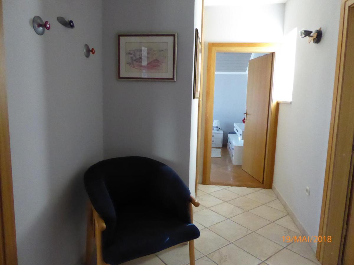 Apartmani Dubasnica Malinska Exteriör bild