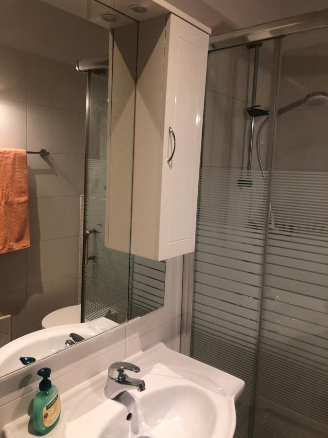 Apartmani Dubasnica Malinska Exteriör bild